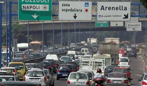 tangenziale napoli traffico 2022.